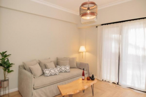 Chic 2BR Apt with Vintage Charm